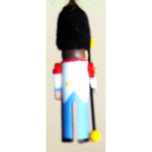 VTG 1995 Hallmark Keepsake Ornament Miniature Clothespin Soldier Collector Serie - Picture 11 of 16